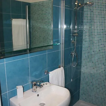 לינה וארוחת בוקר Casa Nova